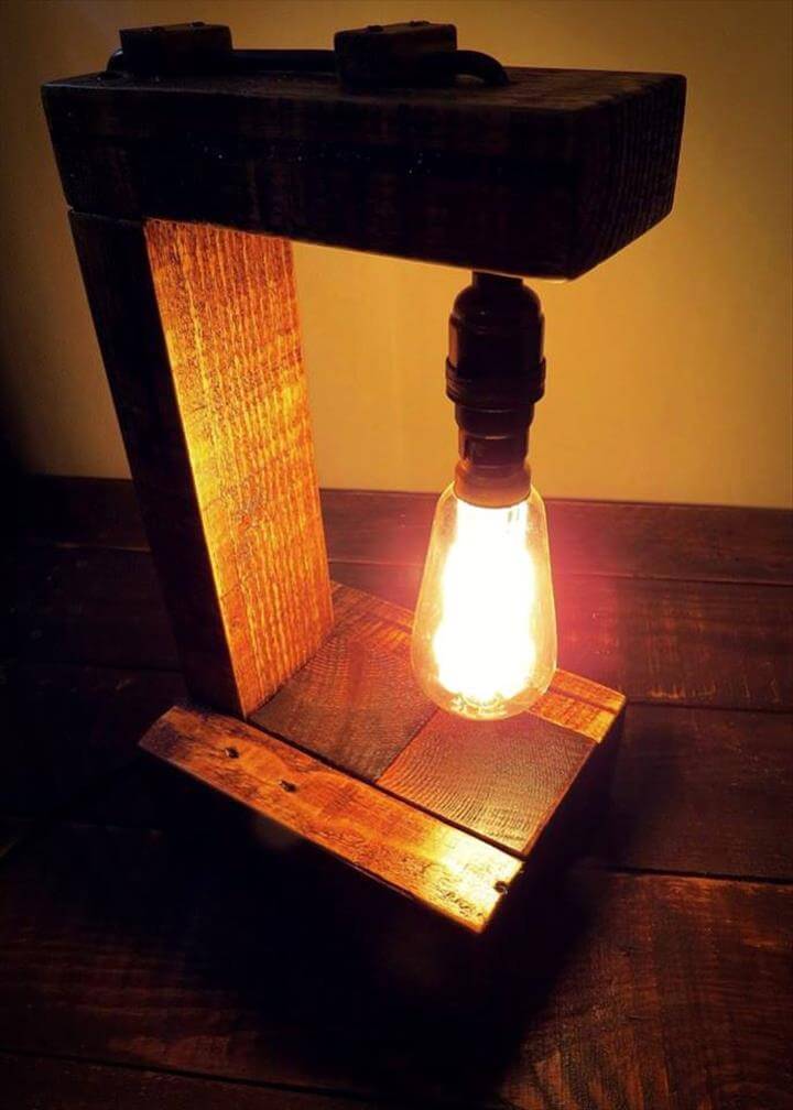 Pallet Table Lamp with Edison Bulb