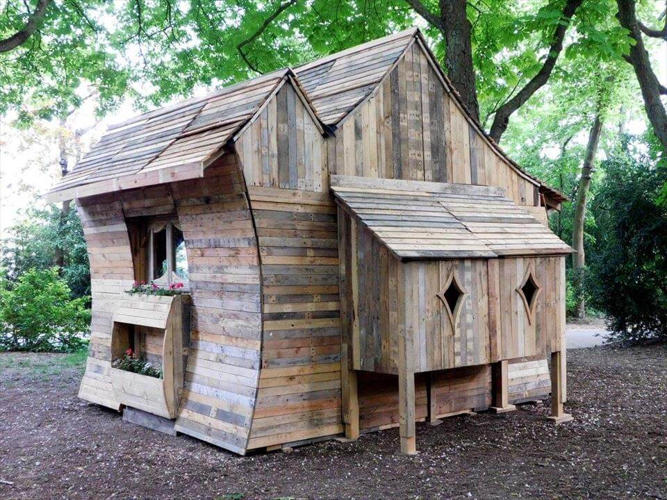 Pallet Cabin Built for Funny Cabins Exhibition