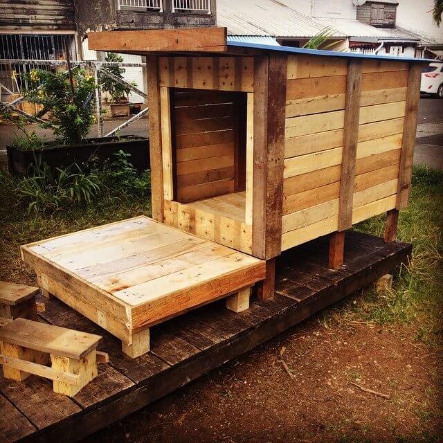 Pallet Dog House / Cat House/ Playhouse
