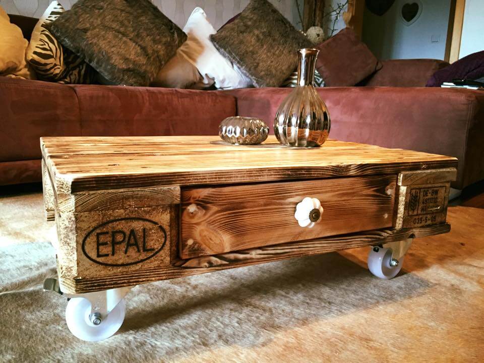 Pallet Coffee Table with One Drawer