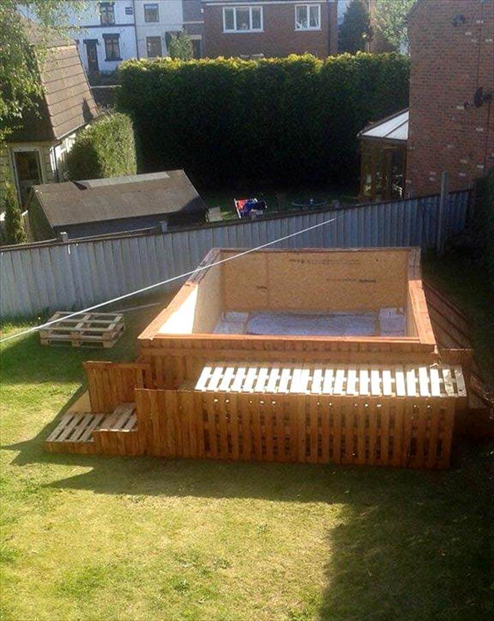 reclaimed pallet swimming pool