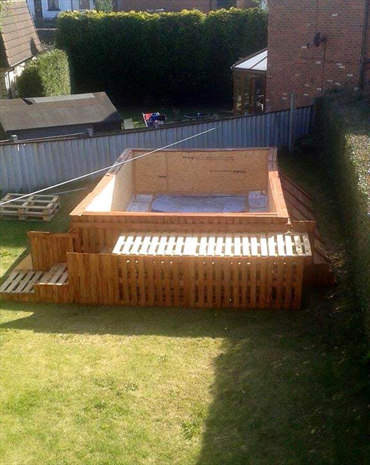 wooden pallet swimming pool with side stairs